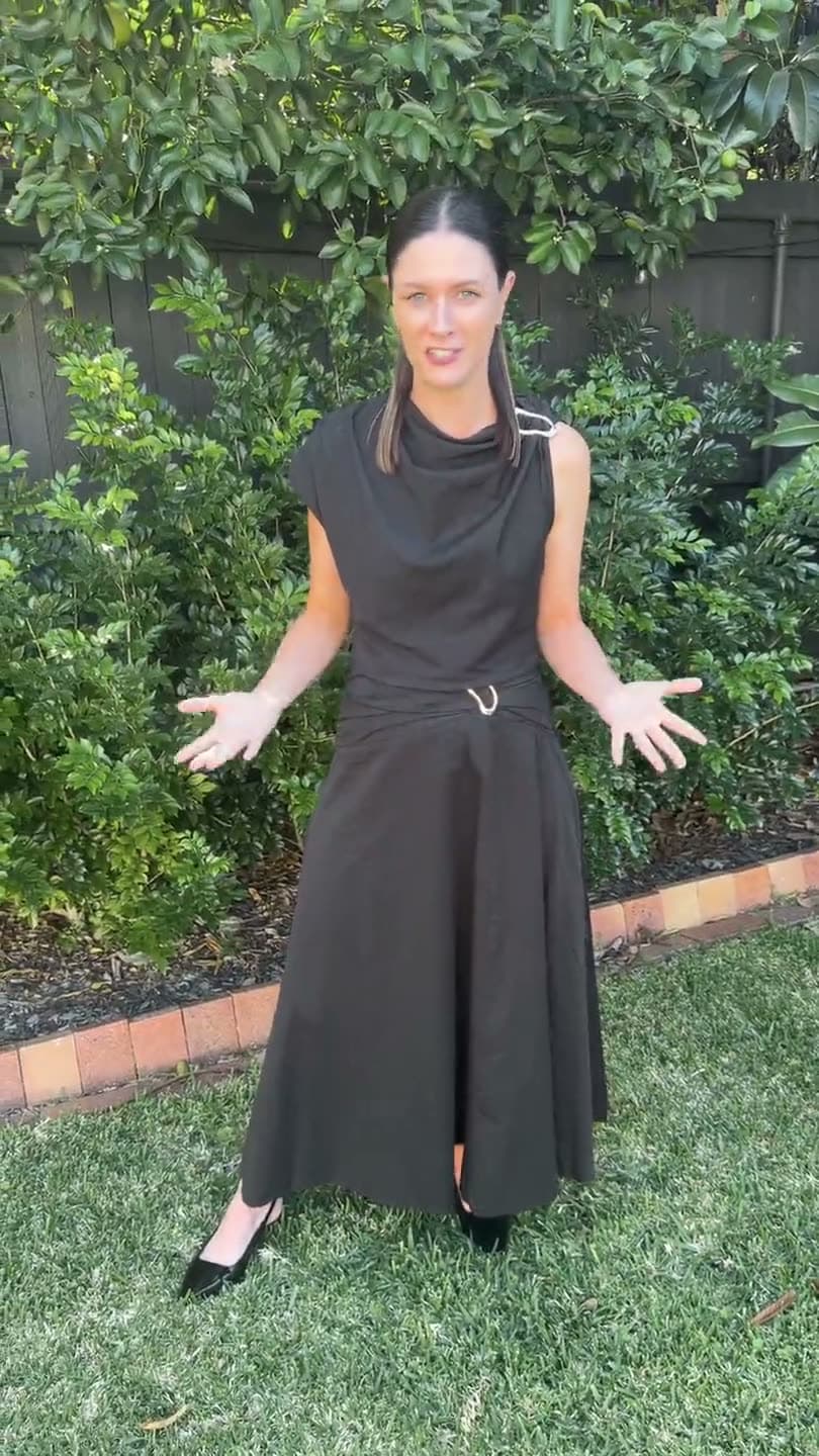 Chloe introducing herself in a garden